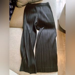 💯NEW Inspired - PLEATS PLEASE BY ISSEY MIYAKE pleated cropped trousers‼️